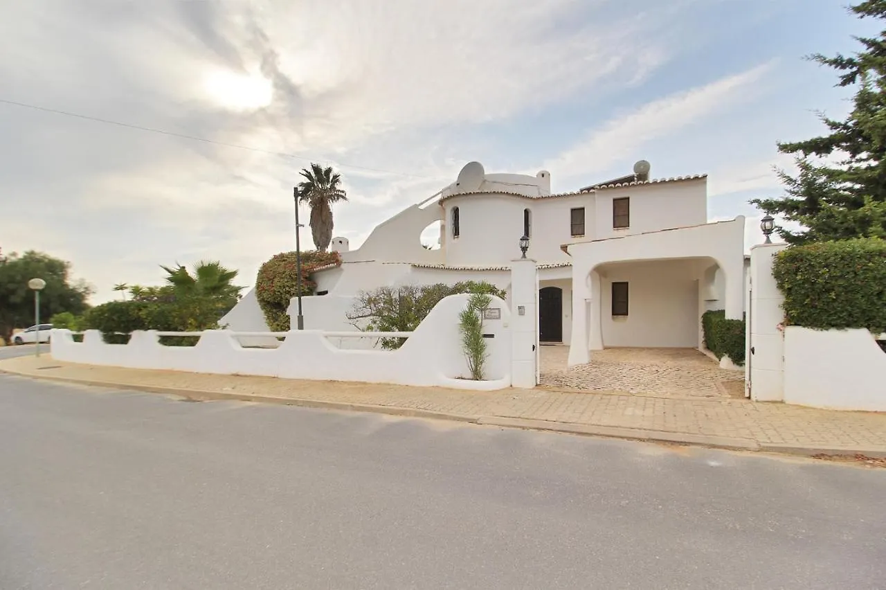Casa Francisco : Family Villa With Private Pool. Near To Beach Albufeira